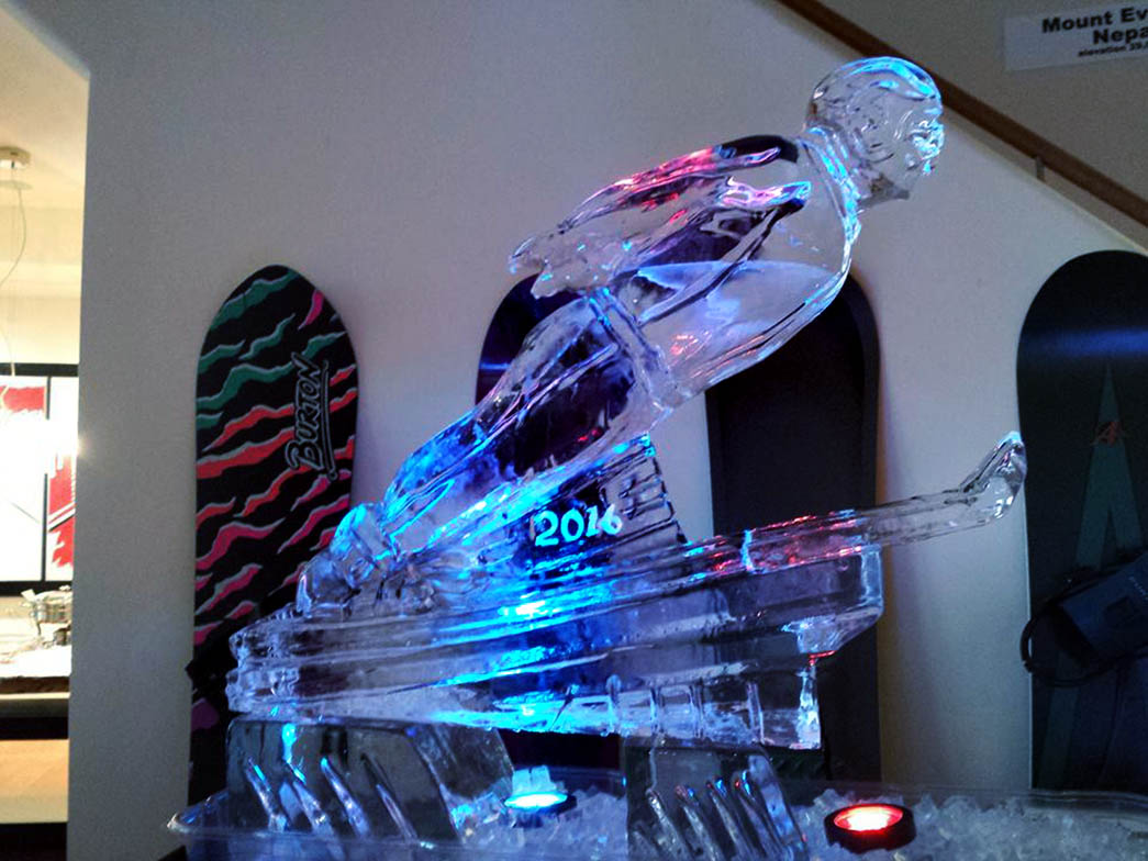 Ice Luge 055 Skier 